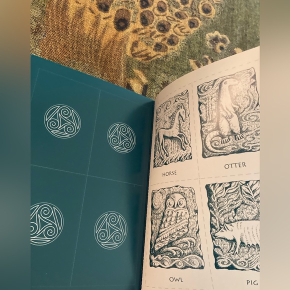 CELTIC TOTEM ANIMALS Book and Cards by John Matthews - Picture 7 of 14